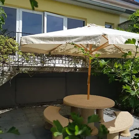 Cote Jardin Apartment